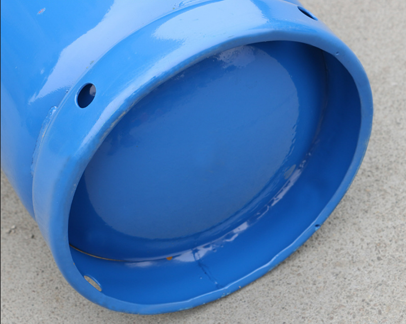 12.5KG LPG GAS CYLINDER CAMPING AND STAND VALVE